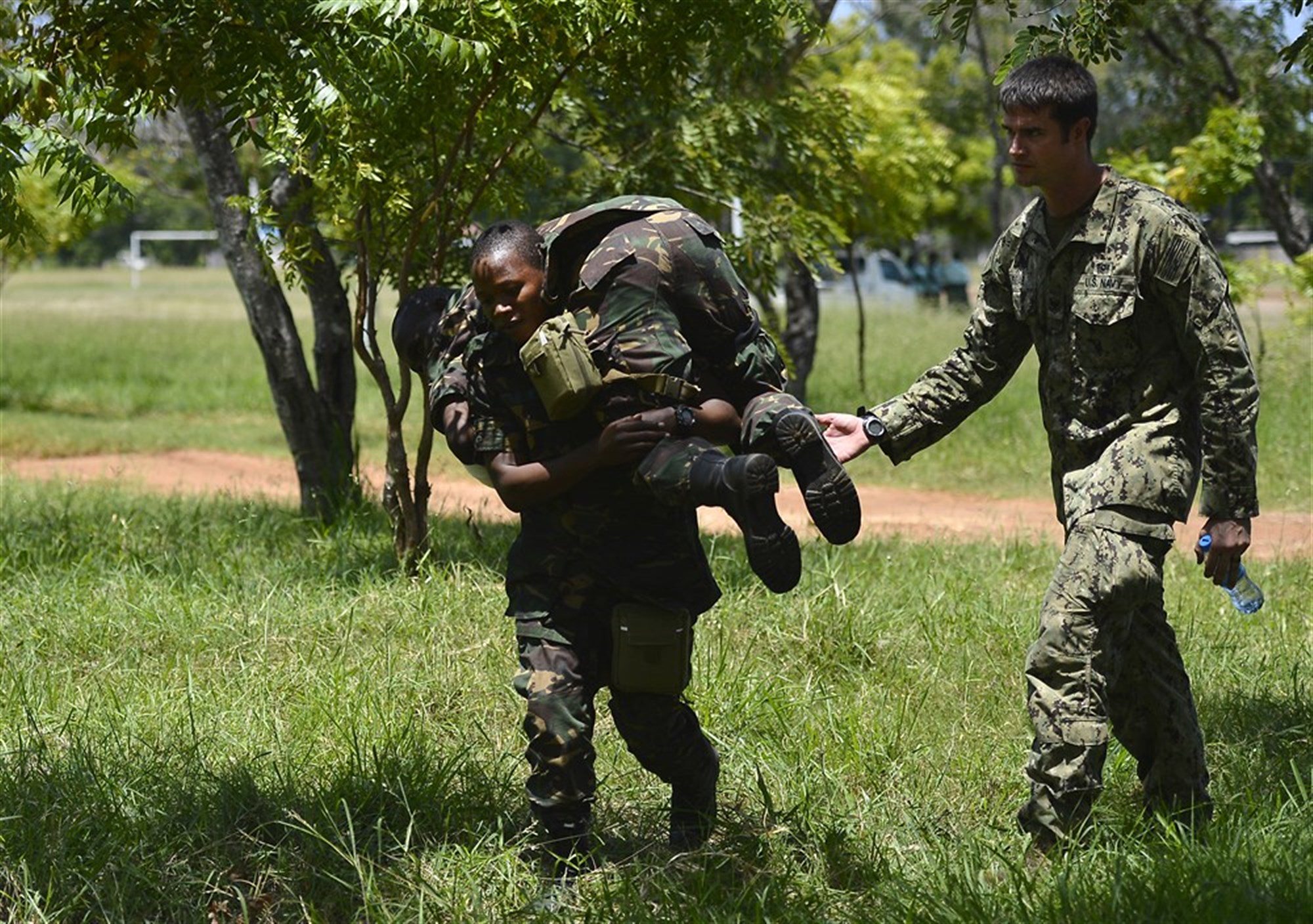 Tanzania, U.S. Conduct Explosive Ordnance Disposal Training