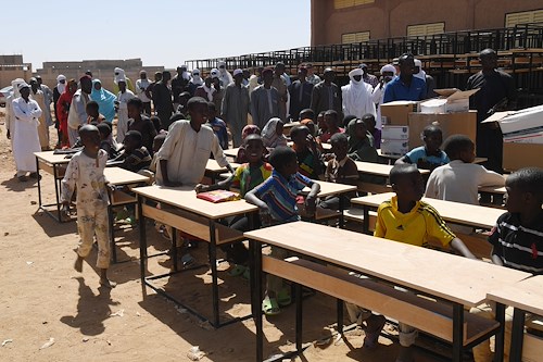 U.S. military donates desks, school supplies to Agadez primary school