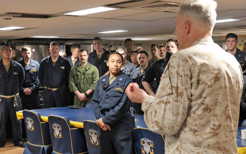 AFRICOM commander visits USS Arlington