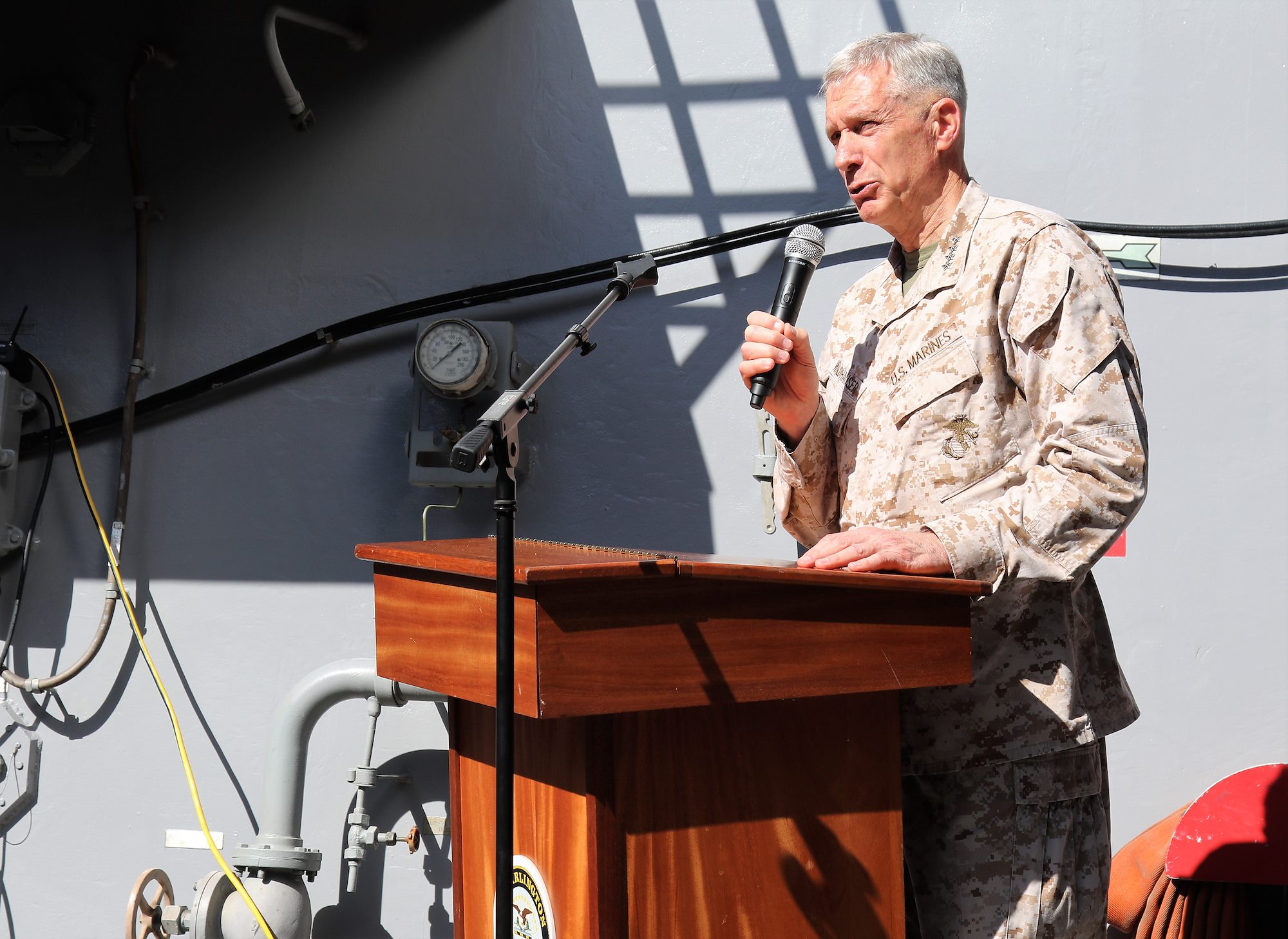 AFRICOM commander visits USS Arlington