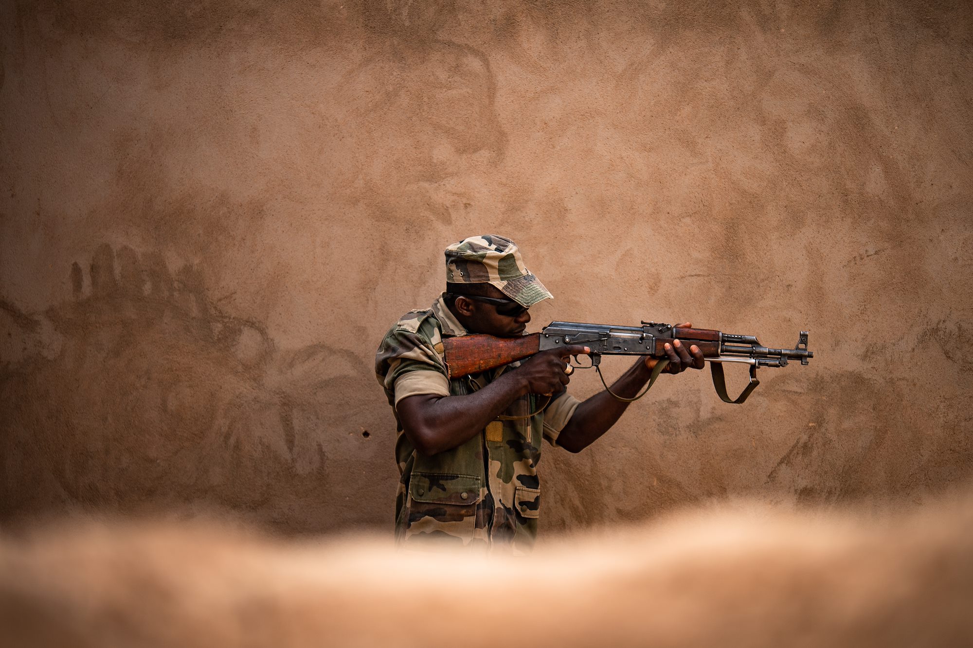 Air advisors train with Niger Armed Forces at AB201