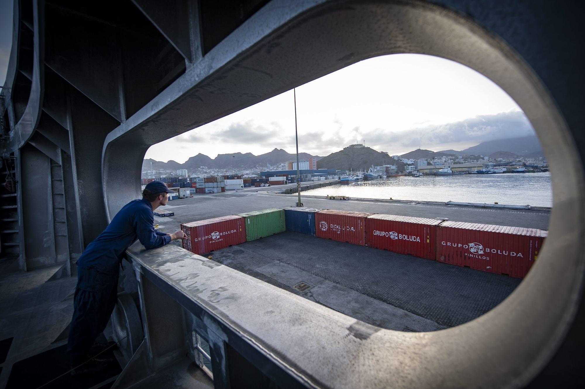 USNS Carson City Departs Mindelo