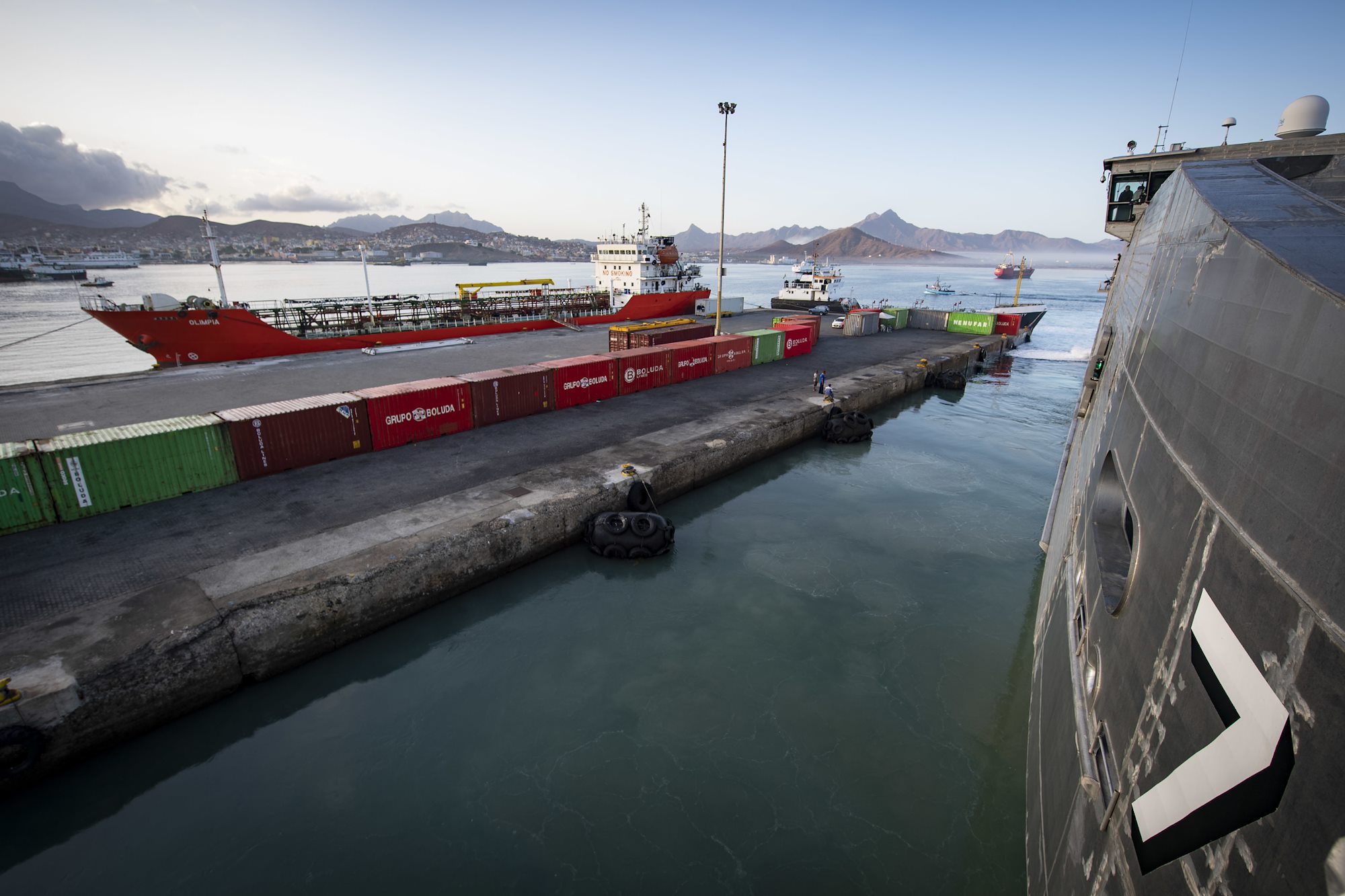 USNS Carson City Departs Mindelo