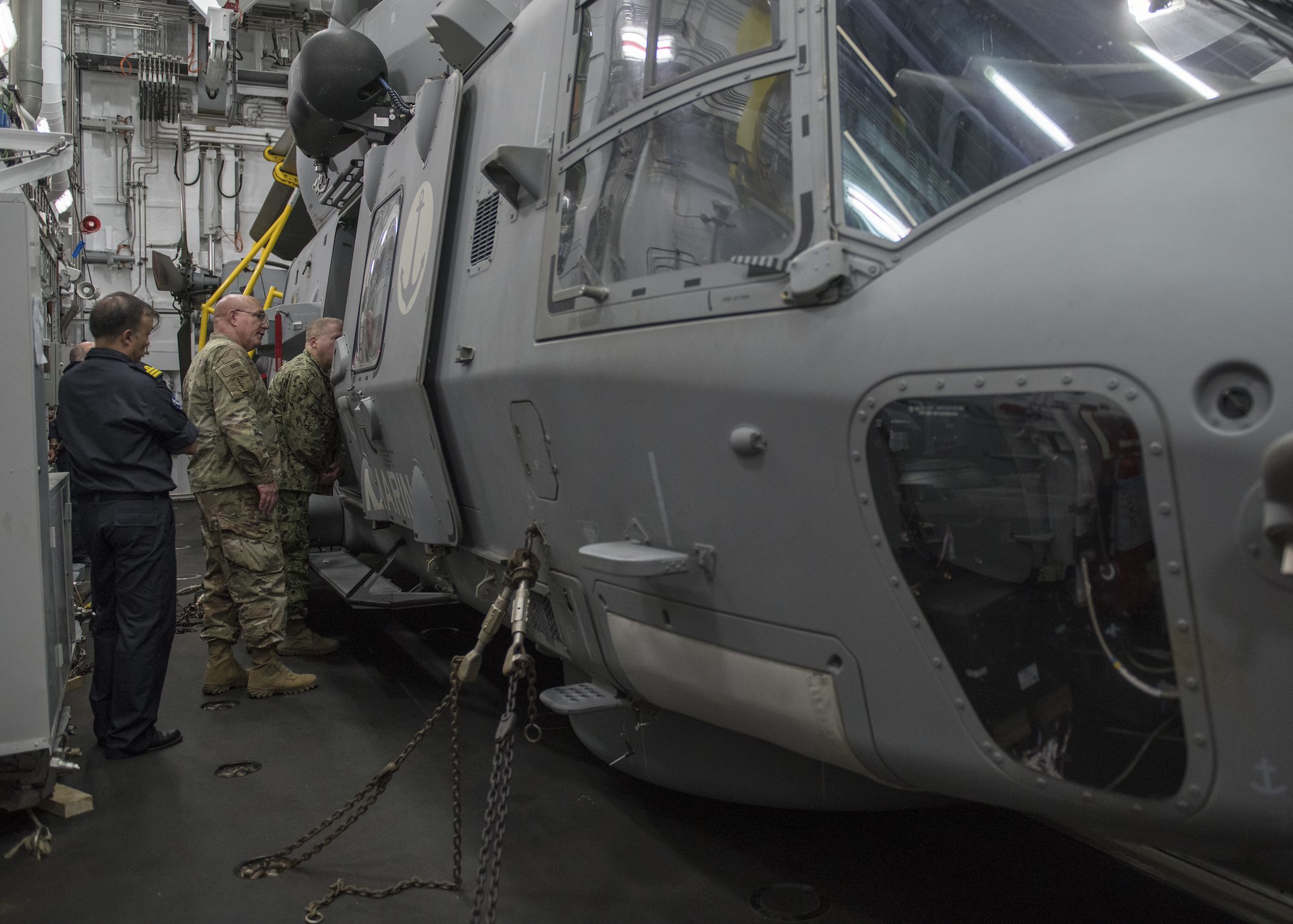 CJTF-HOA Commanding General visits Operation Atalanta