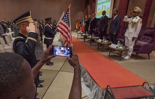 APORA VIII: Knowledge sharing is contagious