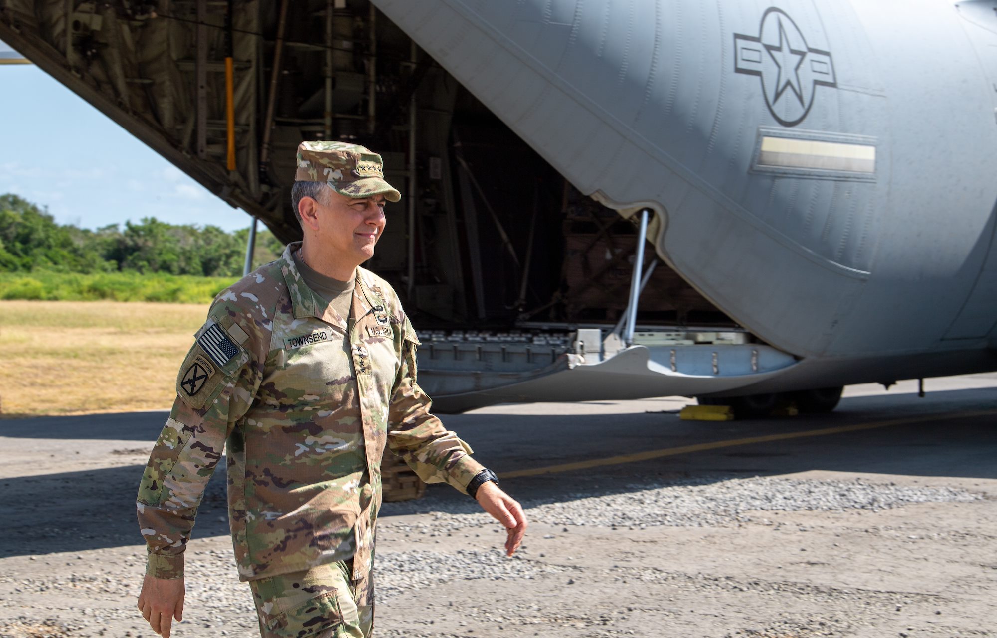 AFRICOM commander visits Kenya, Somalia, to emphasize partnership, security