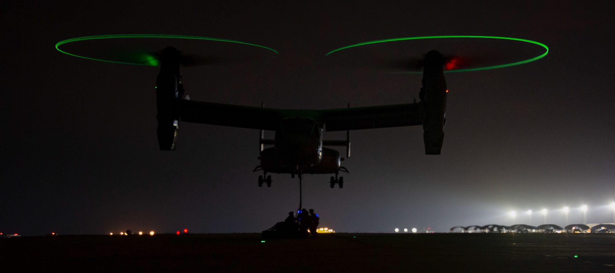 Marines train to expeditiously move cargo and equipment