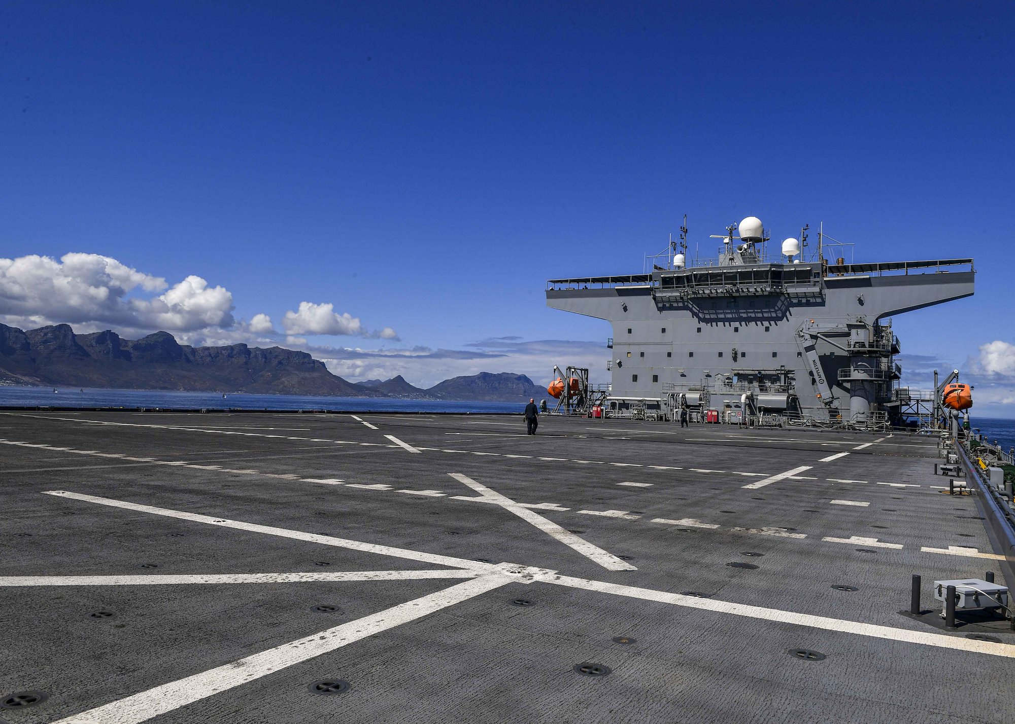 USS Hershel “Woody” Williams visits Cape Town to strengthen bilateral ties