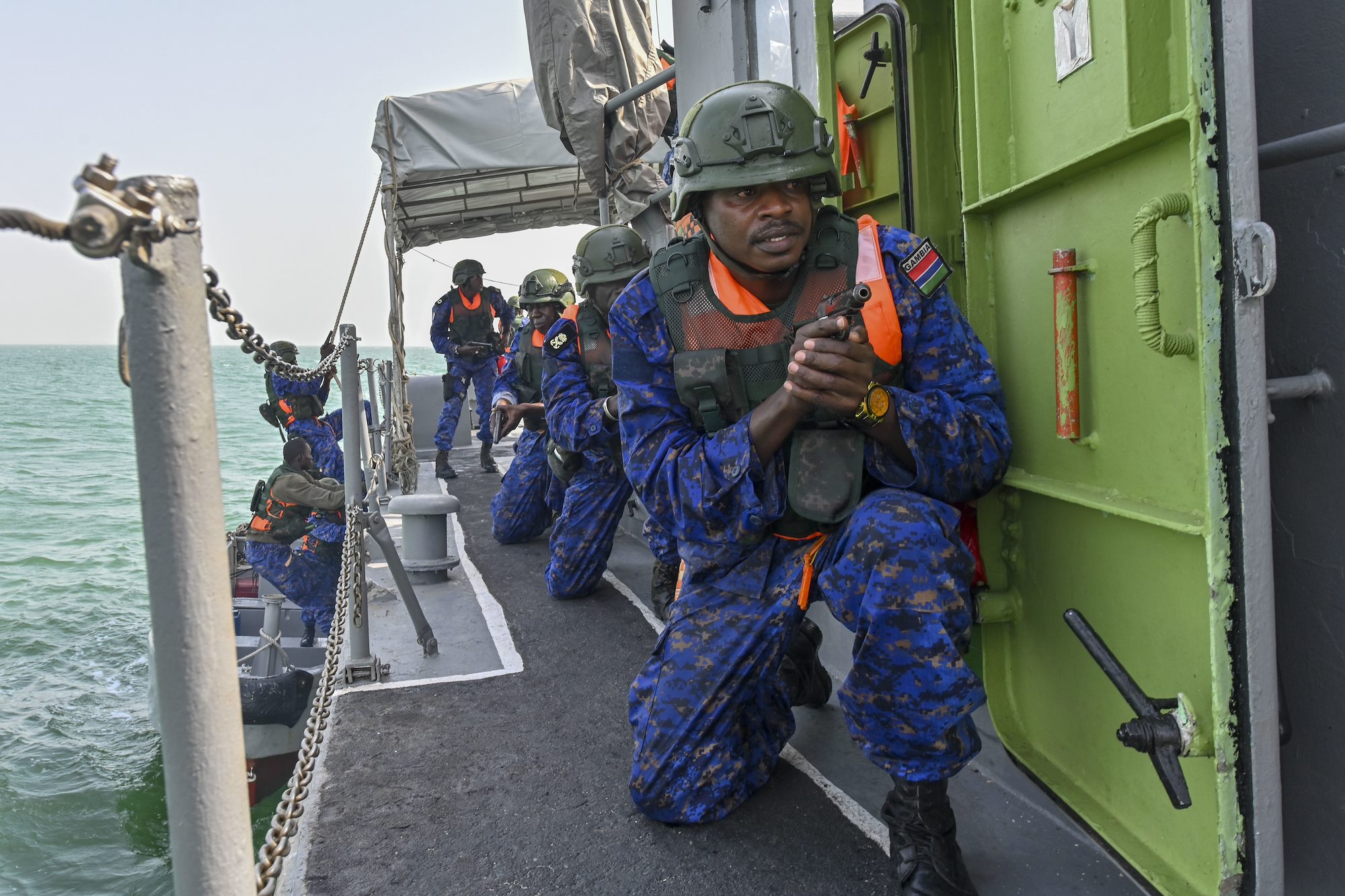 Gambia trains on maritime clearing techniques as part of Obangame Express 2019