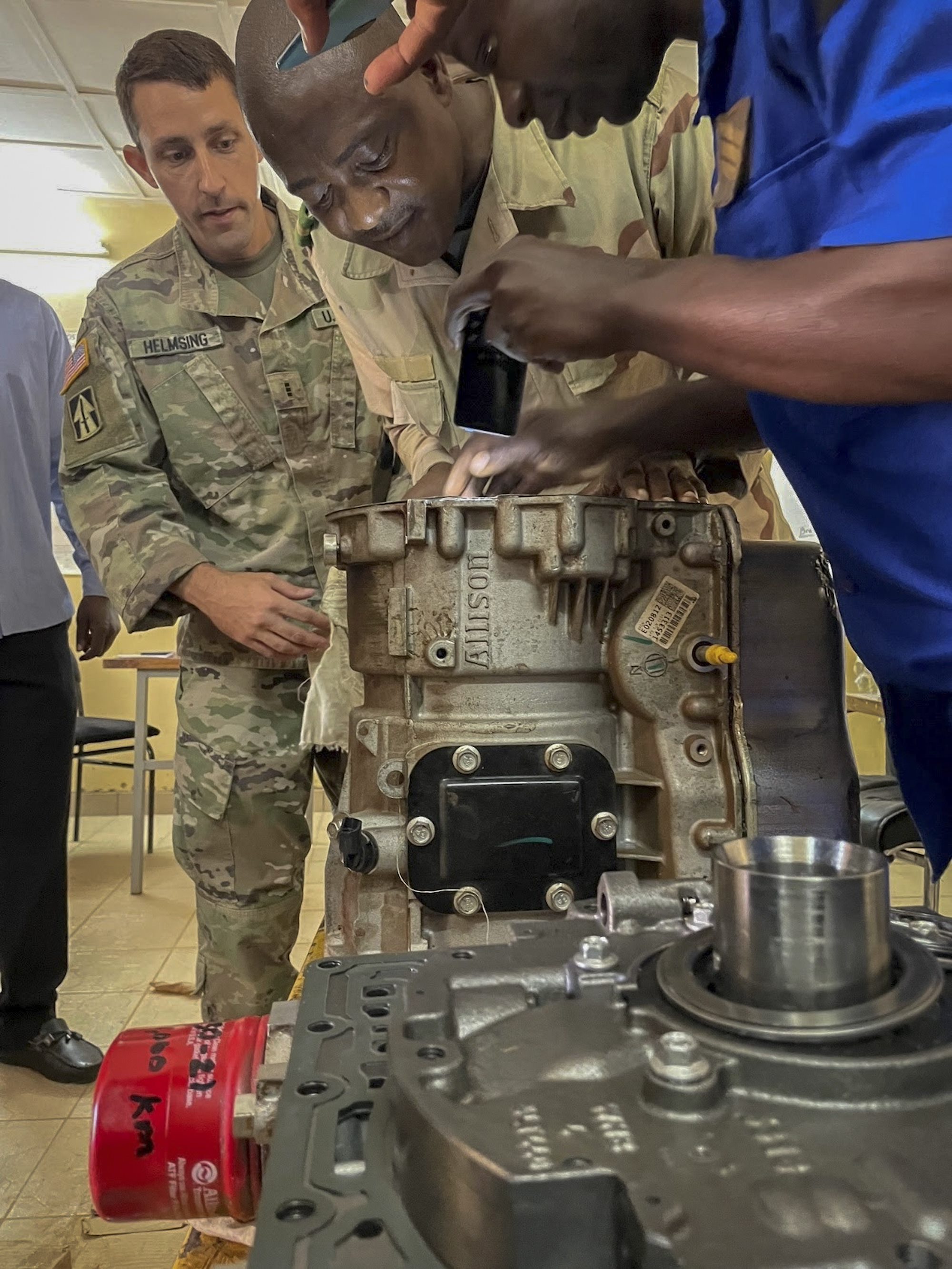 Indiana National Guard trains Nigerien military mechanics