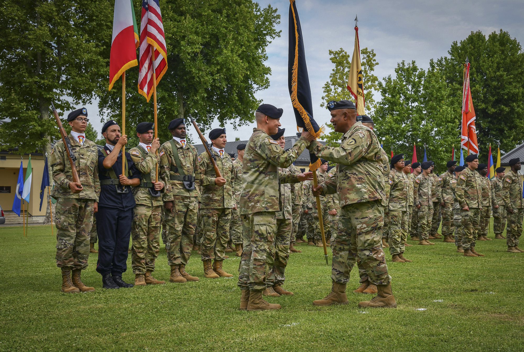 Southern European Task Force - Africa gets new commanding general