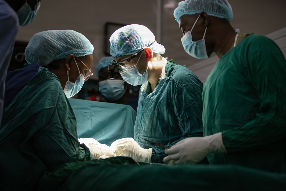 US Soldier performs surgery during the first-ever MEDREX in Tanzania as part of Justified Accord 2026