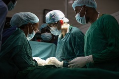 US Soldier performs surgery during the first-ever MEDREX in Tanzania as part of Justified Accord 2026